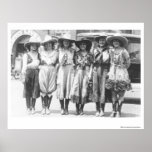 Six cow-girls aux jours de frontière de Cheyenne Affiches
