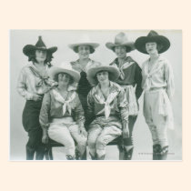 Six cow-girls dans les chapeaux et les ceintures cartes postales