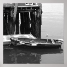 skiff au dock Plymouth mA Posters