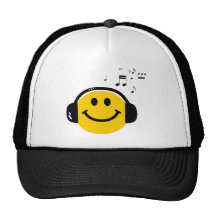 Smiley affectueux de musique casquettes