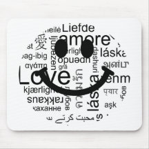 Smiley de typographie d'amour tapis de souris