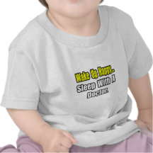 Sommeil avec un docteur t-shirt