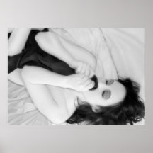 Son parfum doux s'attarde - autoportrait poster