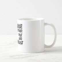 Soulevez votre poing et résistez mugs à café