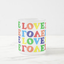 Soupe Valentine à alphabet d'arc-en-ciel d'amour Tasse