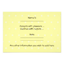 Souris de blanc d'animal familier. Fond jaune de p Invitations