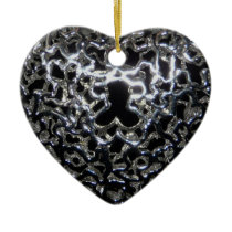 Souvenir épousant le coeur métallique complexe de  ornements