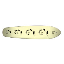 Spirale mignonne de souris. Souris noires sur la c Plateaux De Planche À Roulettes