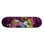 Squelette d'écolière skateboards customisés