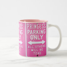 Stationnement de princesse tasse à café