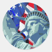 Statue de la liberté et du drapeau américain patri adhésif rond