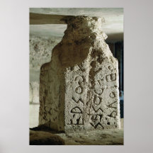Stele avec le texte d'une loi sacrée affiches