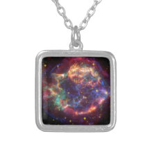 Supernova de NASAs Cassiopeaia Collier