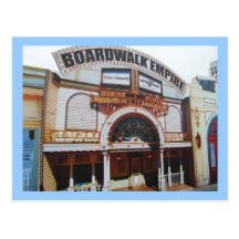 Sur la promenade en carte postale d'Atlantic City