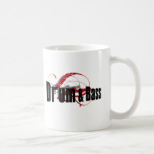 Tambour et foule de basse mug à café