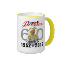 Tasse 1952-2012 de sonnerie de jubilé de diamant