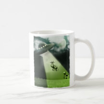Tasse comique d'abduction de vache à UFO