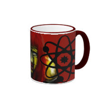 Tasse cramoisie d'or