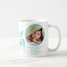 Tasse de bébé avec la stat importante de naissance