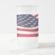 Tasse de bière en verre de vieille gloire