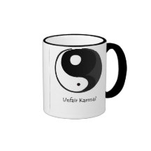 Tasse de café injuste de karma