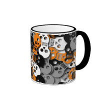 Tasse de confettis de crâne