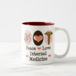 Tasse de médecine interne d'amour de paix