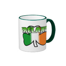 Tasse de shamrock de l'Irlande