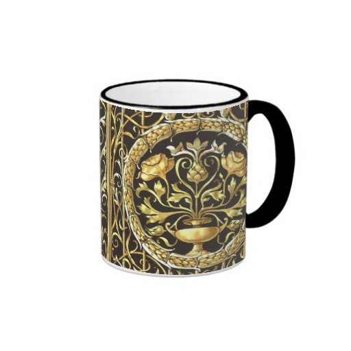 Tasse élégante, d'or, royale de sonnerie