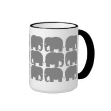 Tasse grise de silhouette d'éléphants