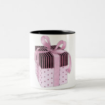 Tasse rose et noire de cadeau