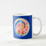 Tasse teinte par cravate de signe de paix