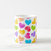 Tasse vibrante de coeurs