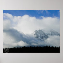 Temple de bâti, enveloppé en nuage affiche