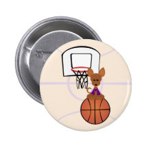 Temps de basket-ball avec minuscule badge avec épingle