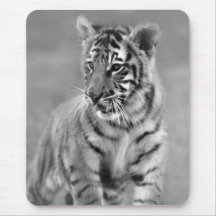 Tigre de bébé en noir et blanc tapis de souris