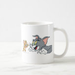 Tom et Jerry font des visages tasses