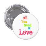 Tout que vous avez besoin est amour badges