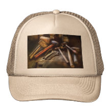 Travailleur du bois - une collection de marteaux casquette