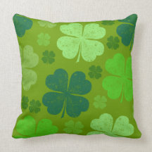 Trèfles chanceux de feuille du vert quatre de jour coussin