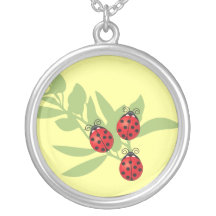 Trois coccinelles chanceuses pendentifs
