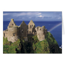 Un arc-en-ciel heurte le château médiéval de Dunlu Carte De Vœux