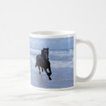 Un cheval sauvage et libre tasse à café