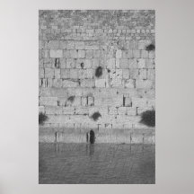Un homme priant au mur occidental posters