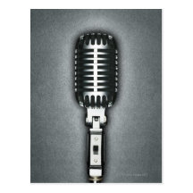 Un microphone classique carte postale