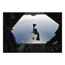 Un pararescueman de l'Armée de l'Air d'USA sautant Photographie