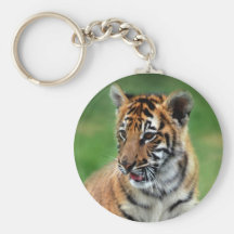 Un tigre de bébé mignon porte-clés