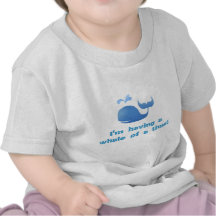 Une baleine d'un moment - pièce en t de bébé t-shirts