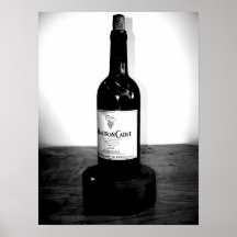 Une bouteille de vin posters