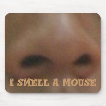 UNE SOURIS ! TAPIS DE SOURIS